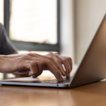 What Is CFD Trading? A Question Popping Up in Pakistani Parent-Teacher Chats 